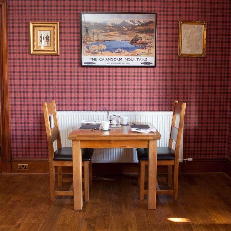 Grantown-on-Spey Strathallan Bed And Breakfast מראה חיצוני תמונה